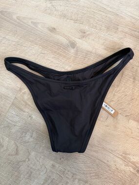 SKIMS Cheeky Bikini Bottoms Size M